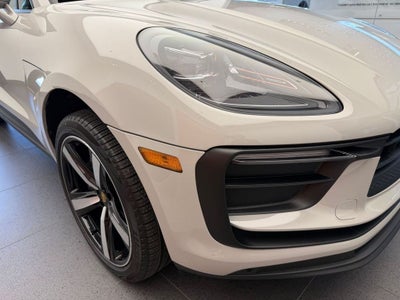 2026 Porsche Macan AWD
