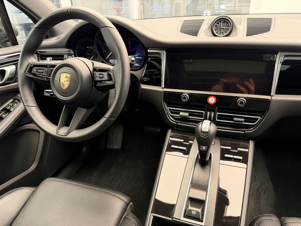 2026 Porsche Macan AWD