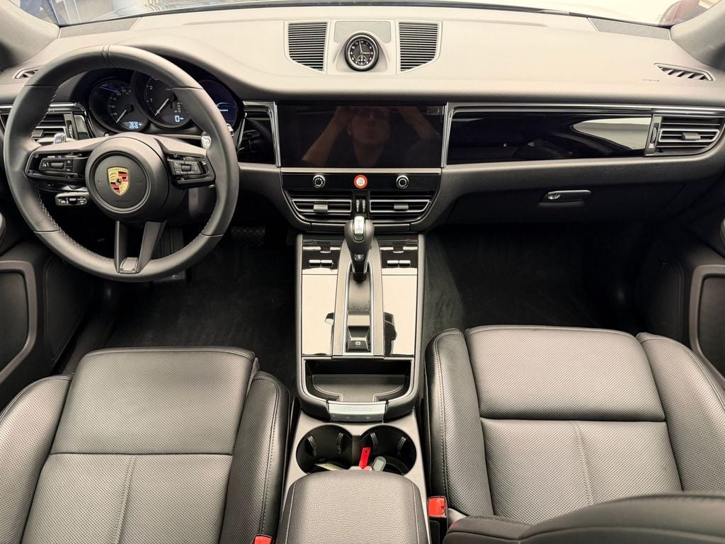 2026 Porsche Macan AWD