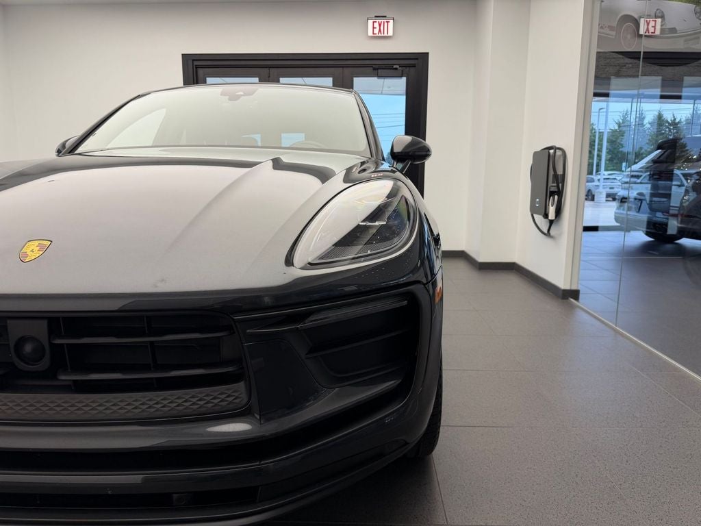 2026 Porsche Macan AWD