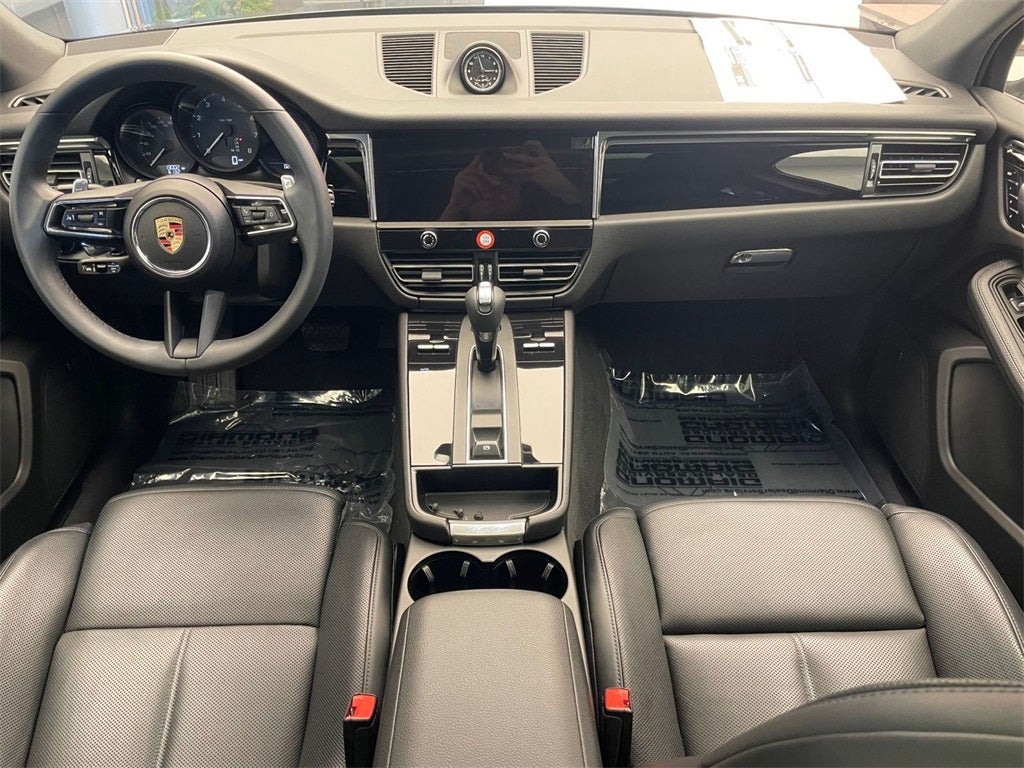 2025 Porsche Macan AWD