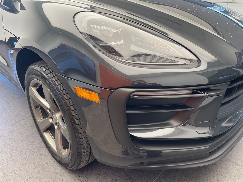2025 Porsche Macan AWD