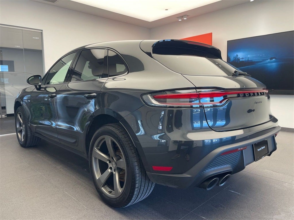2025 Porsche Macan AWD