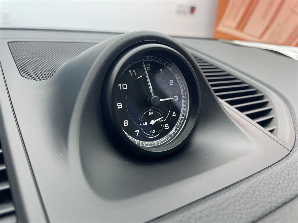 2025 Porsche Macan AWD