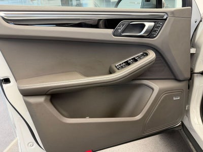 2026 Porsche Macan T