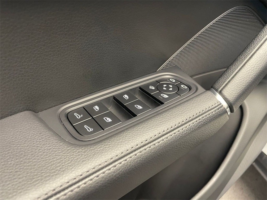 2022 Porsche Cayenne Platinum Edition