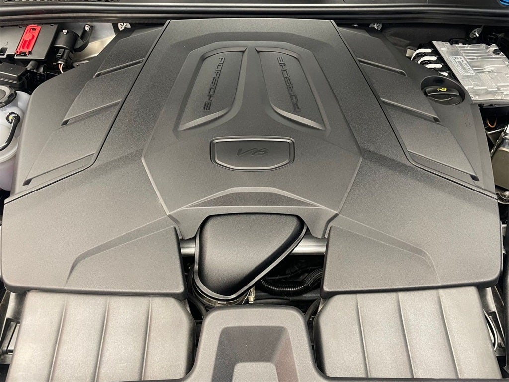 2025 Porsche Cayenne AWD