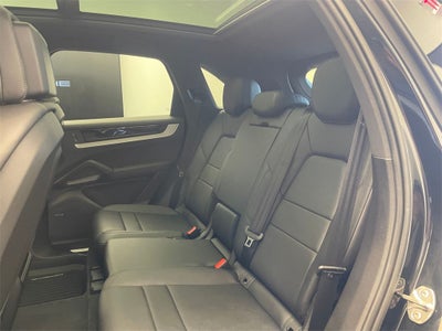 2025 Porsche Cayenne AWD