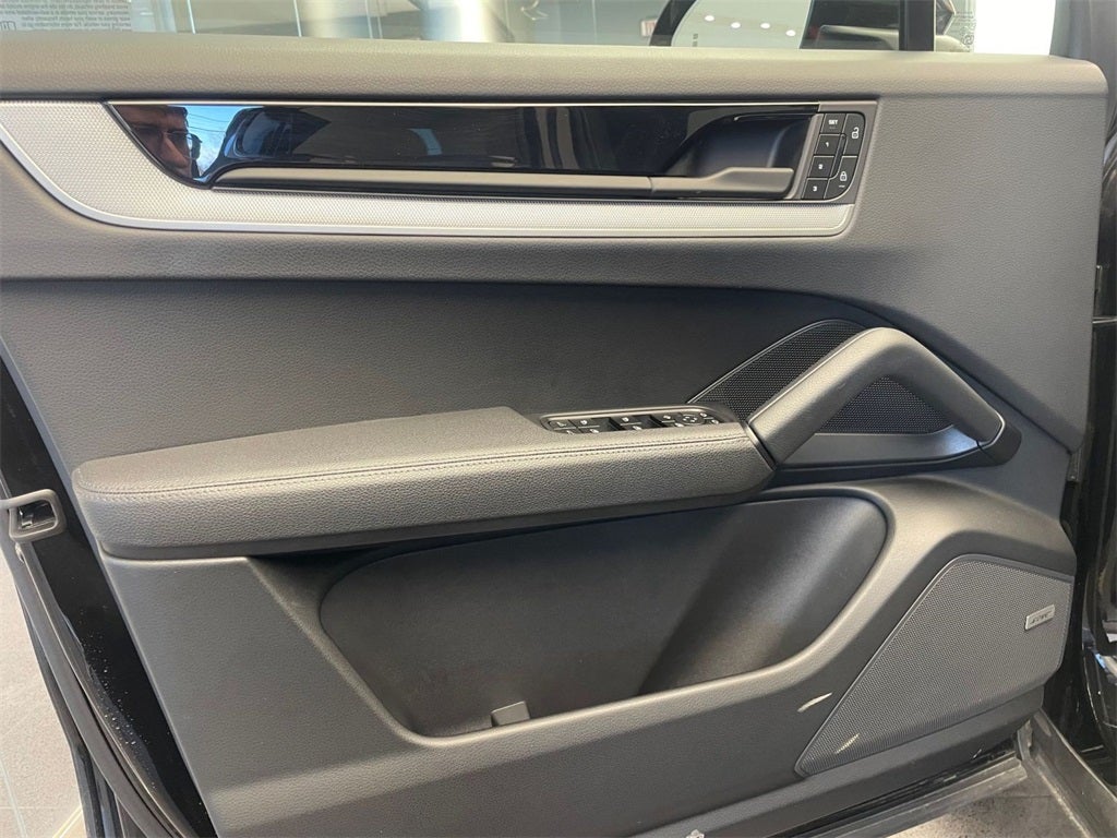 2025 Porsche Cayenne AWD