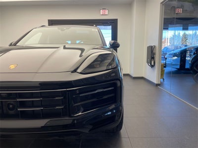 2025 Porsche Cayenne AWD