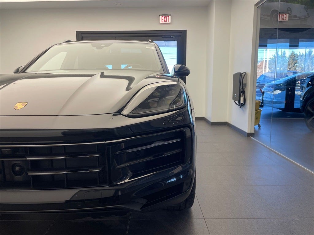 2025 Porsche Cayenne AWD