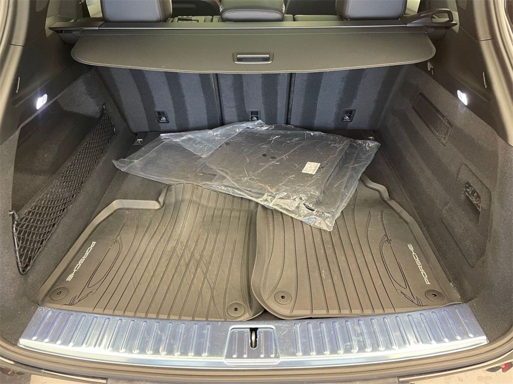 2025 Porsche Cayenne AWD