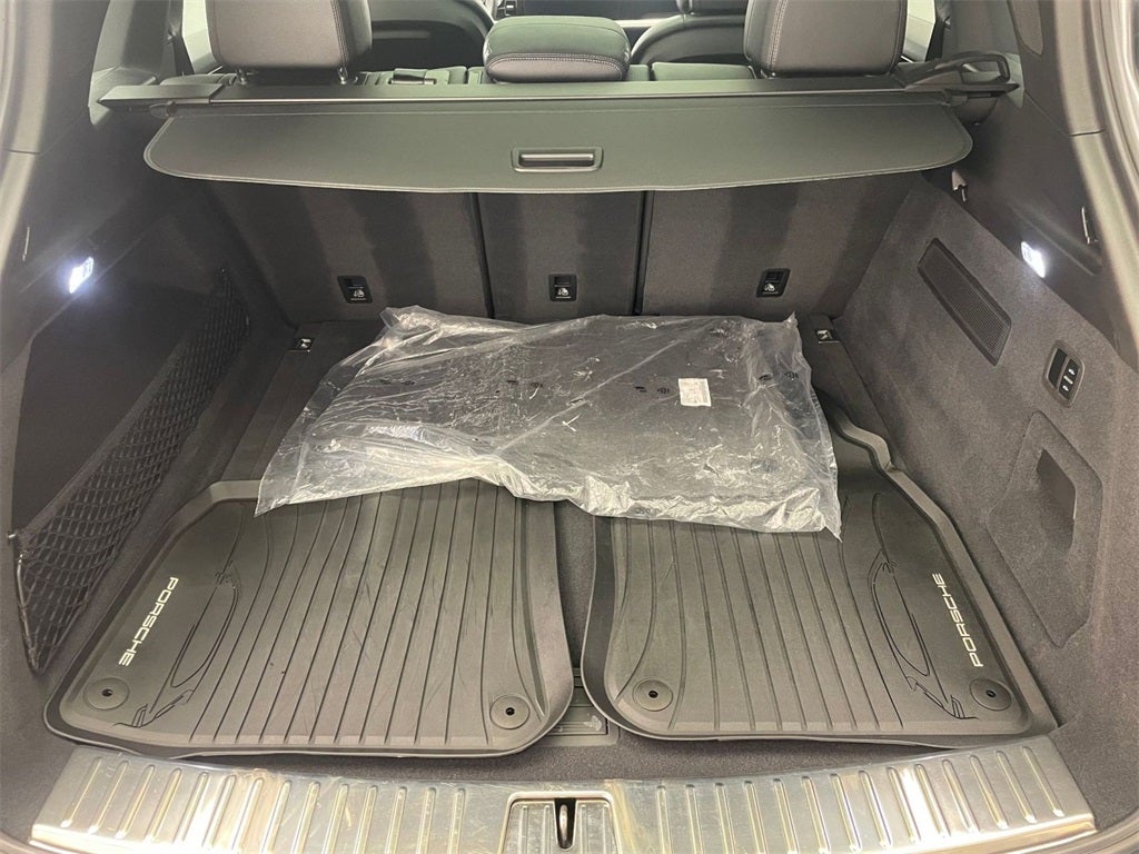 2025 Porsche Cayenne AWD