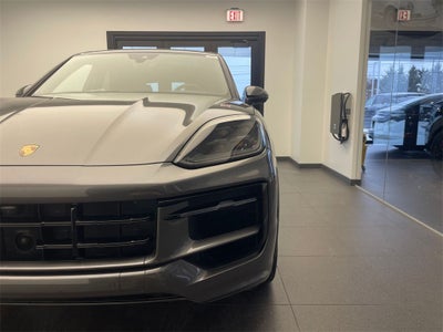 2025 Porsche Cayenne AWD