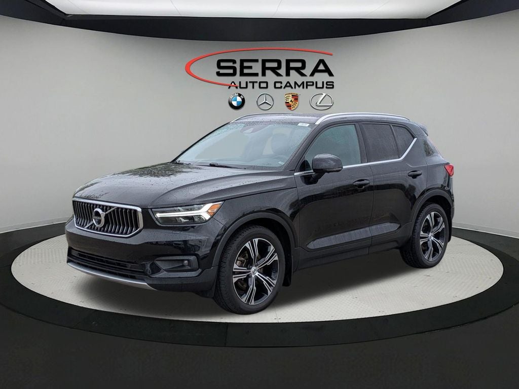 2020 Volvo XC40 T4 Inscription's photo