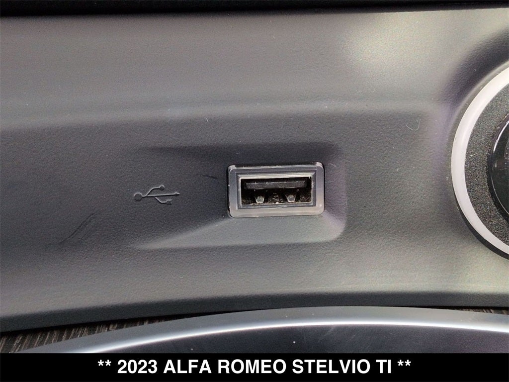 2023 Alfa Romeo Stelvio Ti