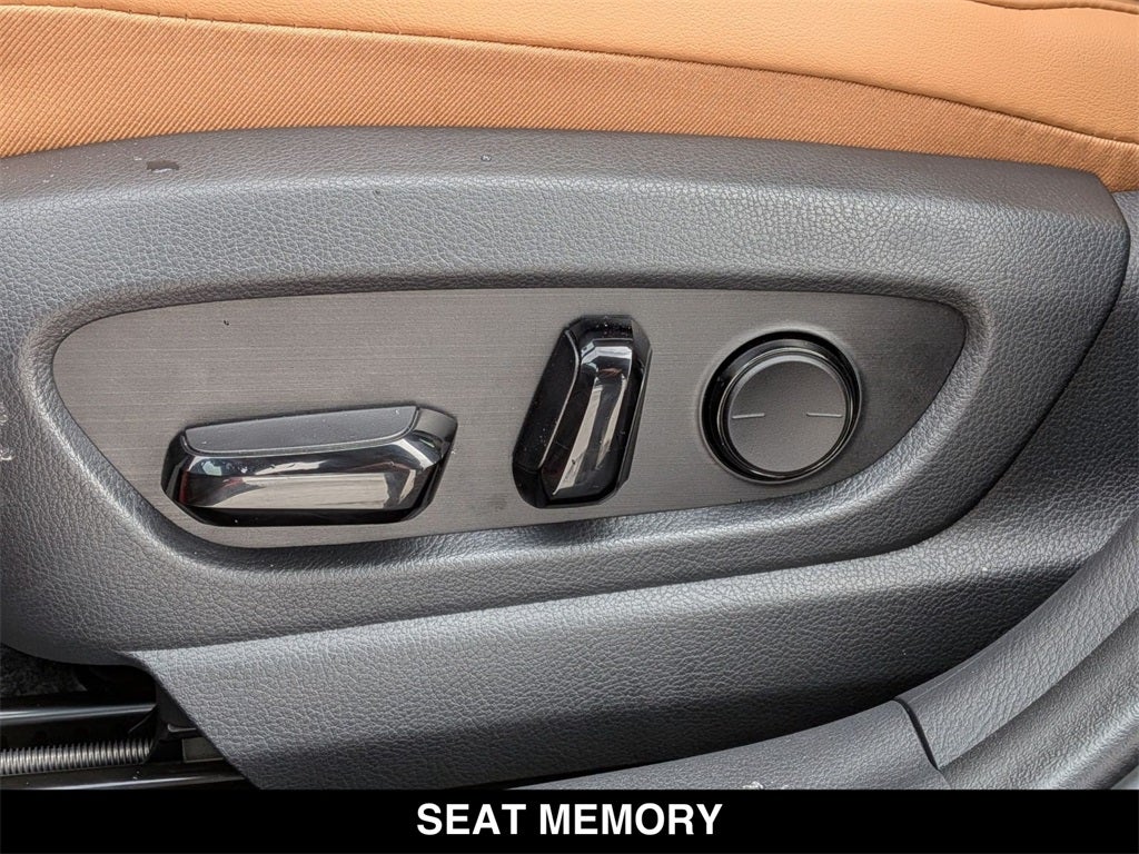 2025 Lexus UX HYBRID UX 300h PREMIUM AWD