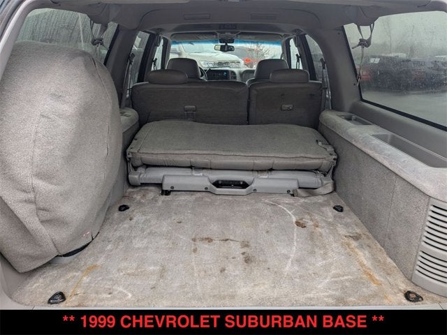1999 Chevrolet Suburban Base