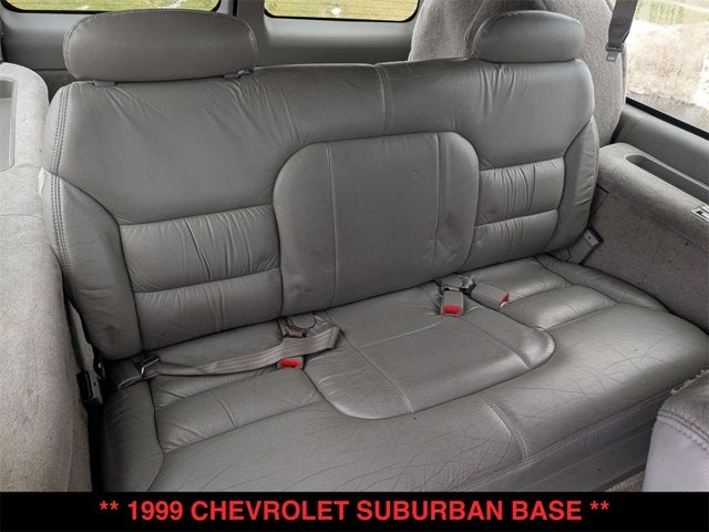 1999 Chevrolet Suburban Base