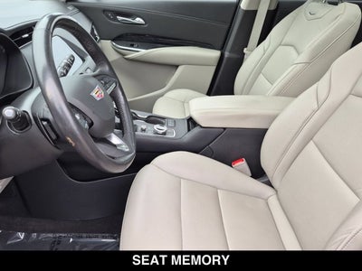 2023 Cadillac XT4 FWD Premium Luxury