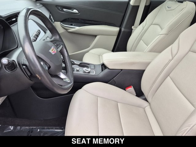 2023 Cadillac XT4 FWD Premium Luxury