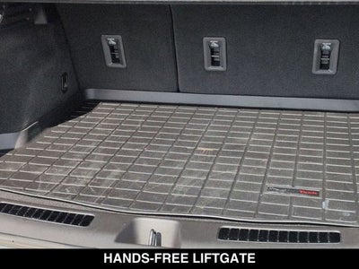 2023 Cadillac XT4 AWD Premium Luxury