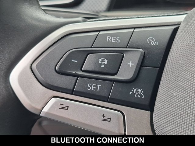 2024 Volkswagen Atlas Cross Sport 2.0T SEL Premium R-Line