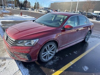 2017 Volkswagen Passat R-Line w/Comfort Pkg