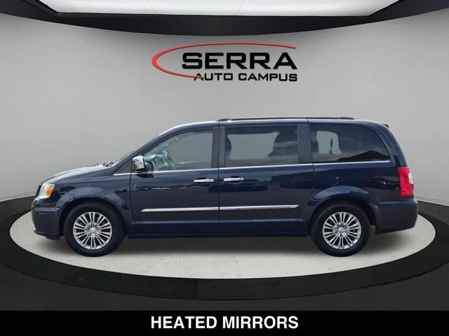 2016 Chrysler Town & Country Touring-L Anniversary Edition