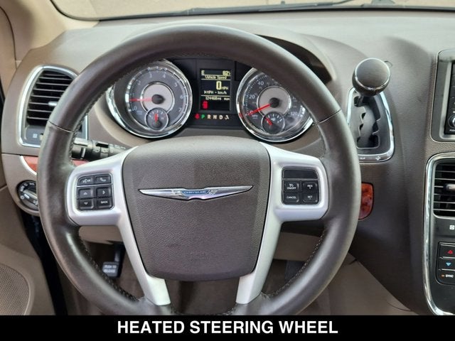 2016 Chrysler Town & Country Touring-L Anniversary Edition