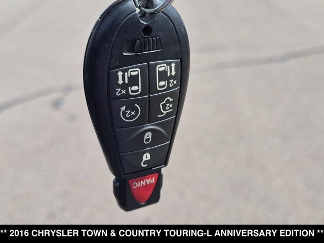 2016 Chrysler Town & Country Touring-L Anniversary Edition