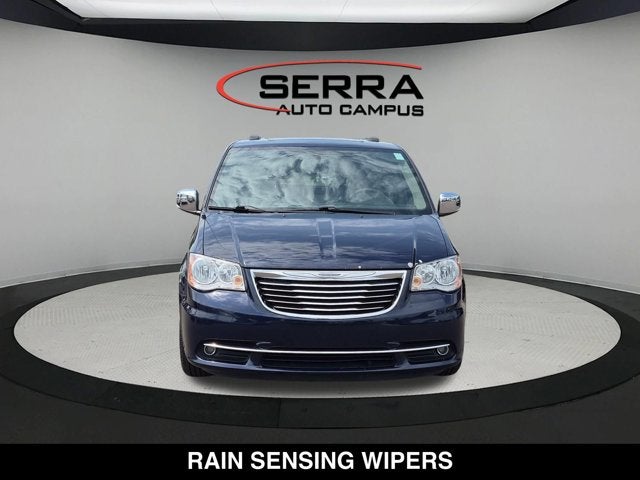 2016 Chrysler Town & Country Touring-L Anniversary Edition