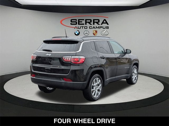 2022 Jeep Compass Latitude Lux