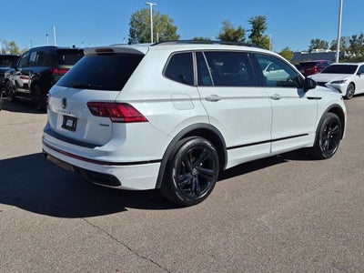 2024 Volkswagen Tiguan SE R-Line Black