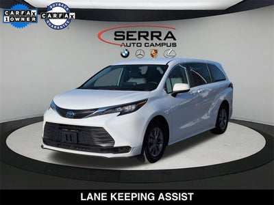 2022 Toyota Sienna LE