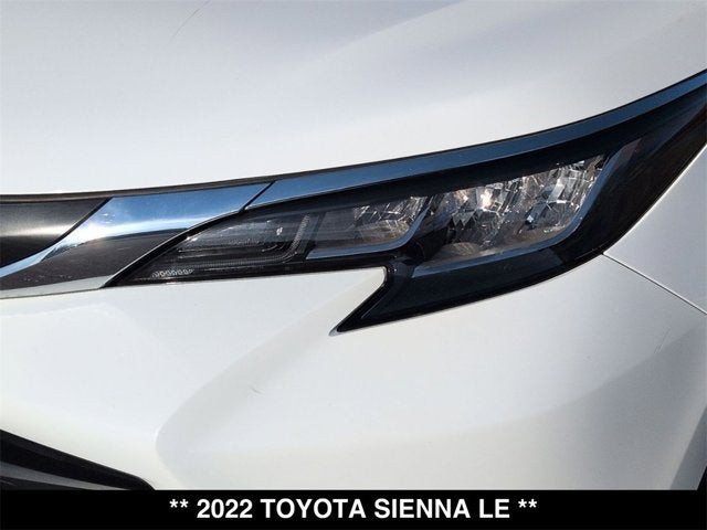 2022 Toyota Sienna LE