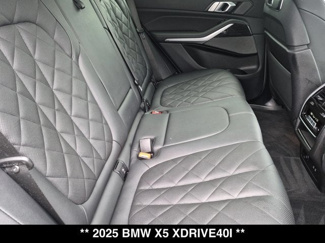 2025 BMW X5 xDrive40i