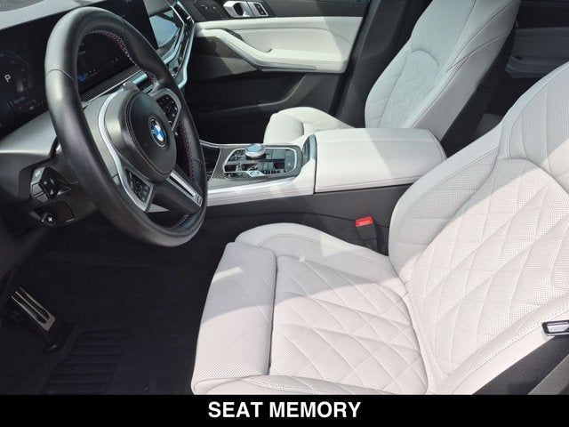 2025 BMW X5 M60i