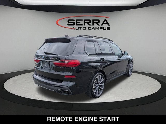 2022 BMW X7 M50i