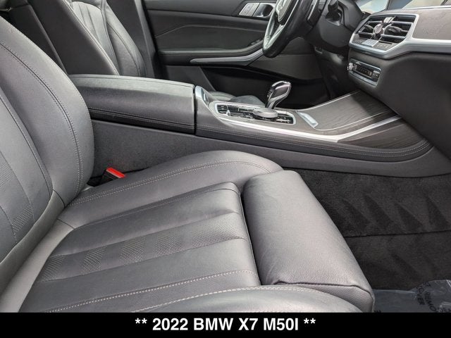 2022 BMW X7 M50i