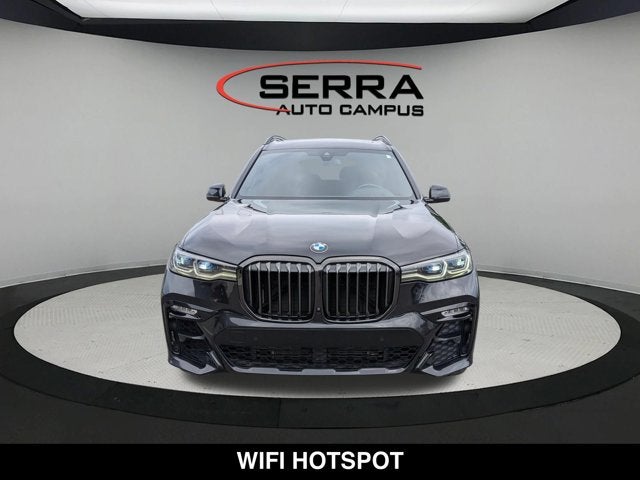 2022 BMW X7 M50i
