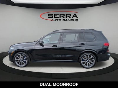 2022 BMW X7 M50i