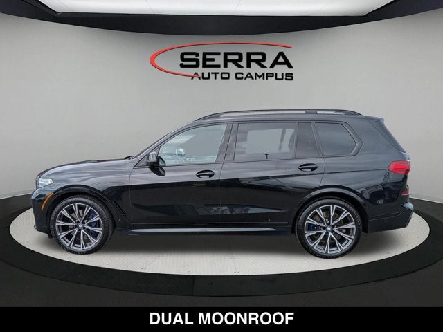 2022 BMW X7 M50i