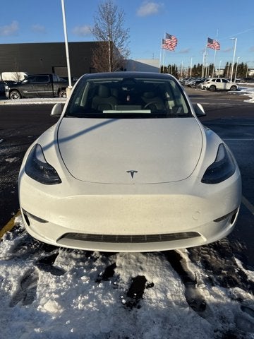 Used 2024 Tesla Model Y Long Range with VIN 7SAYGDEE1RF201580 for sale in Kansas City