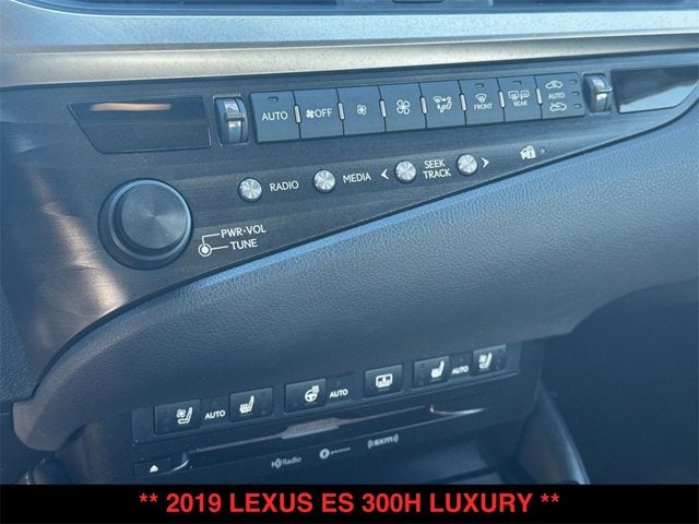 2019 Lexus ES 300h ES 300h Luxury