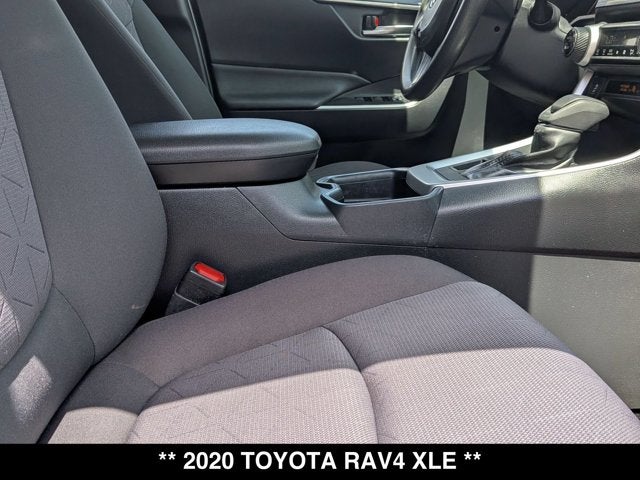 2020 Toyota RAV4 XLE