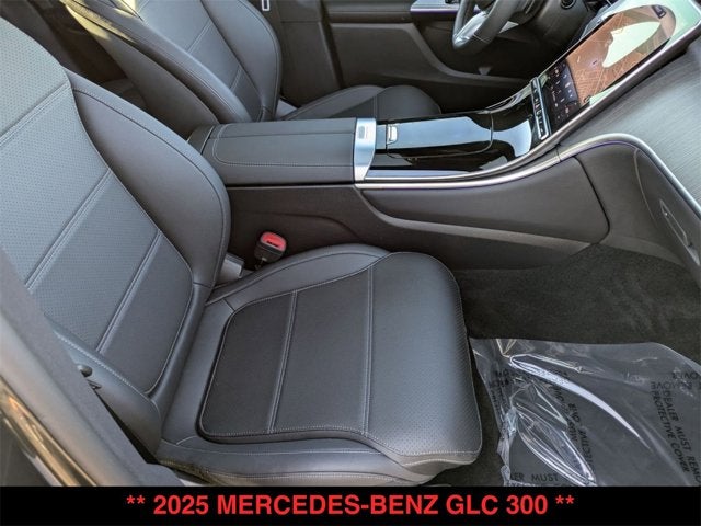 2025 Mercedes-Benz GLC 300 GLC 300