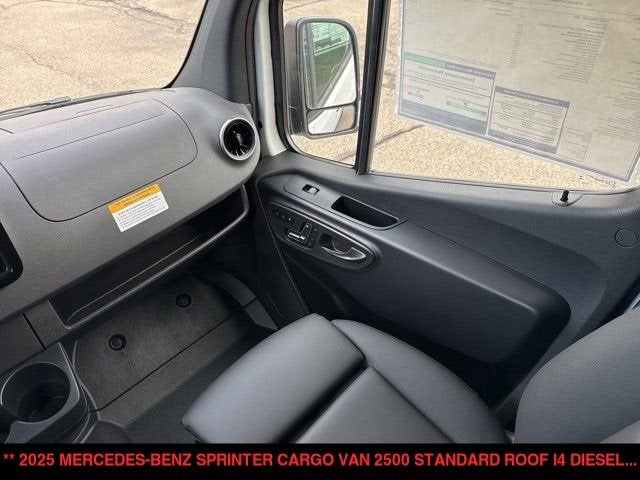 2025 Mercedes-Benz Sprinter Cargo Van Cargo 144 WB