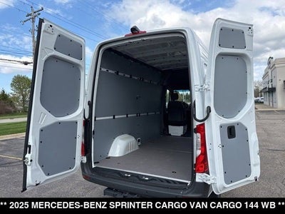 2025 Mercedes-Benz Sprinter Cargo Van Cargo 144 WB