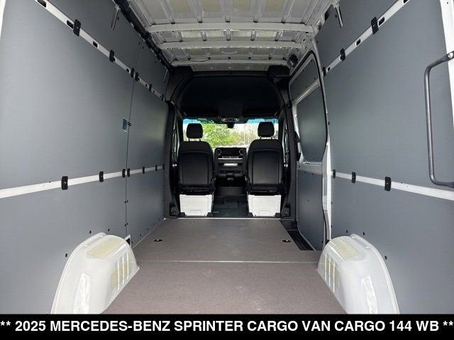 2025 Mercedes-Benz Sprinter Cargo Van Cargo 144 WB